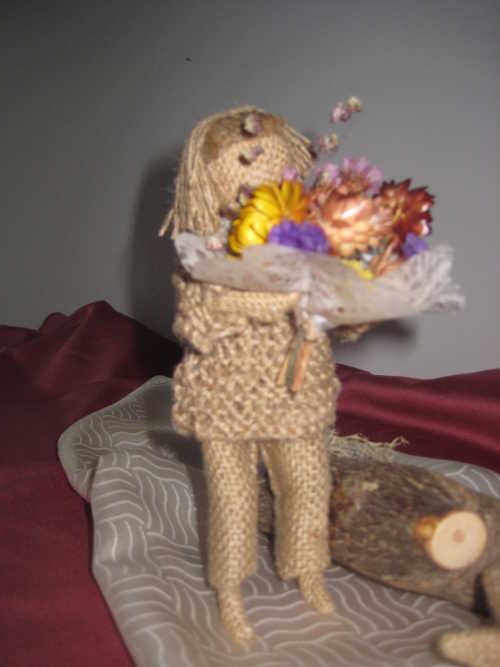 Figurine "Mon premier bouquet" – Image 2